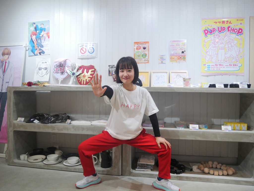 【つづ井さんPOP-UP SHOP】藤間爽子さんご来店報告！Y2Kコンセプトのオリジナルグッズ、ドラマ『つづ井さん』の小道具が並ぶ作品好きにはたまらない空間を体感 〜藤間さんご本人からコメントも到着〜